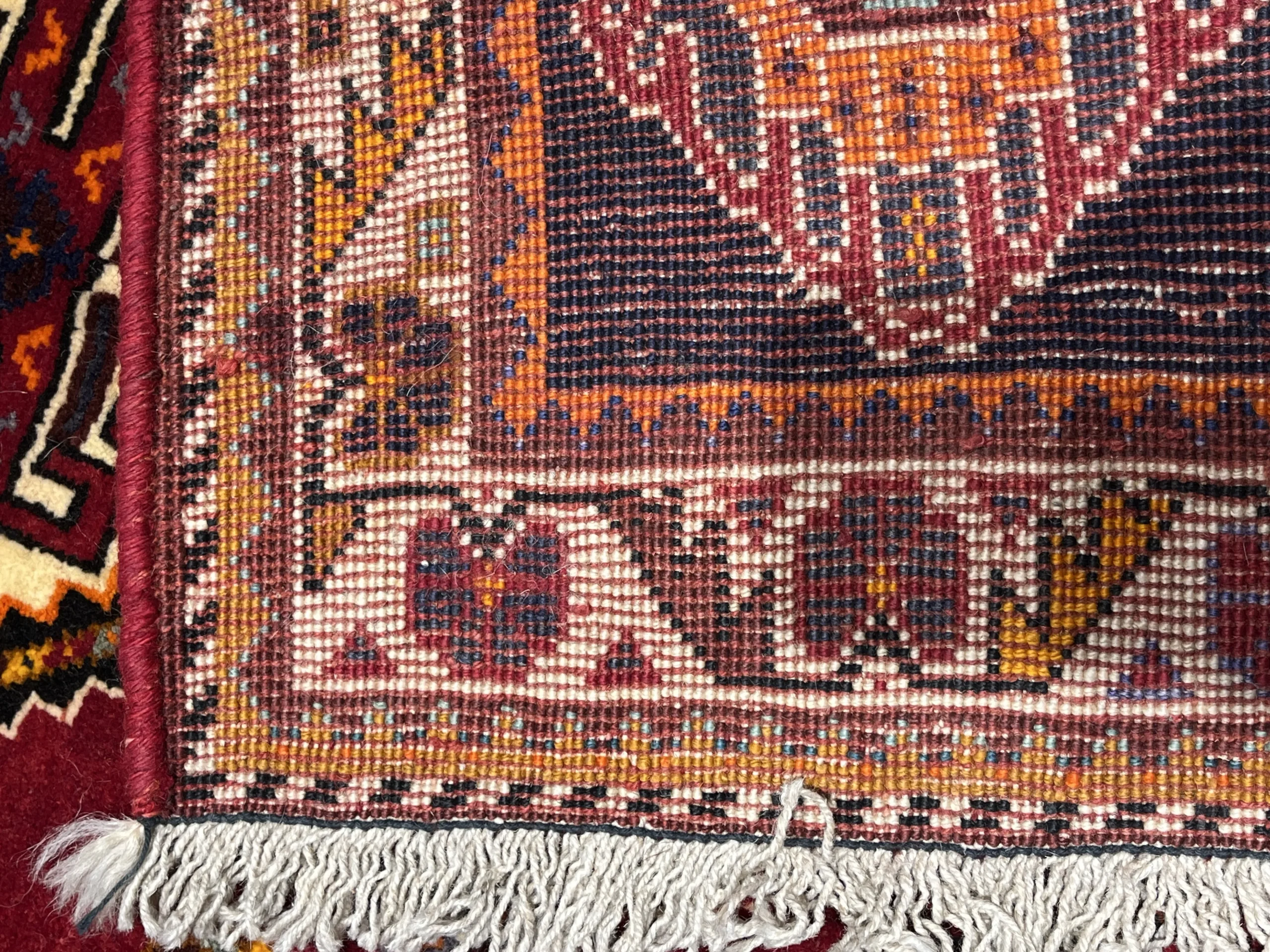 فرش ماشینی 1.5 متری قشقایی شیراز