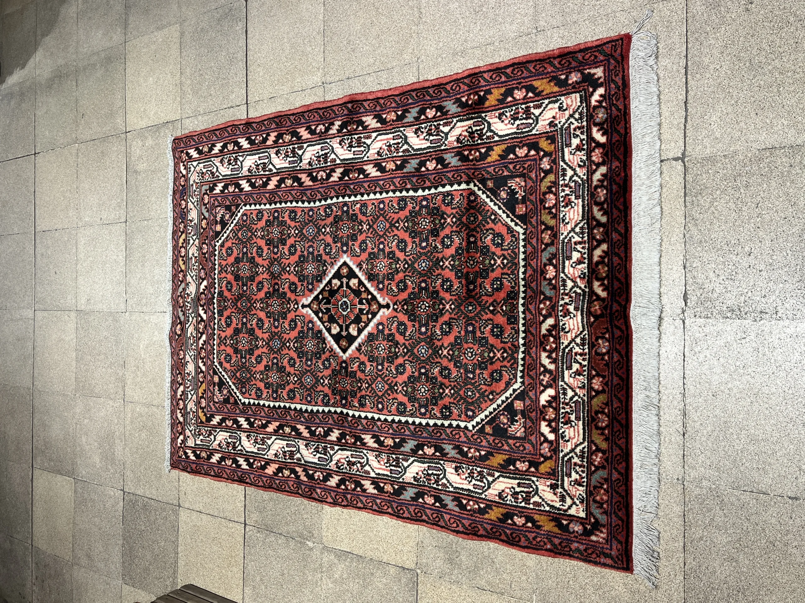 فرش ماشینی انجلاس همدان (1.5 متری)