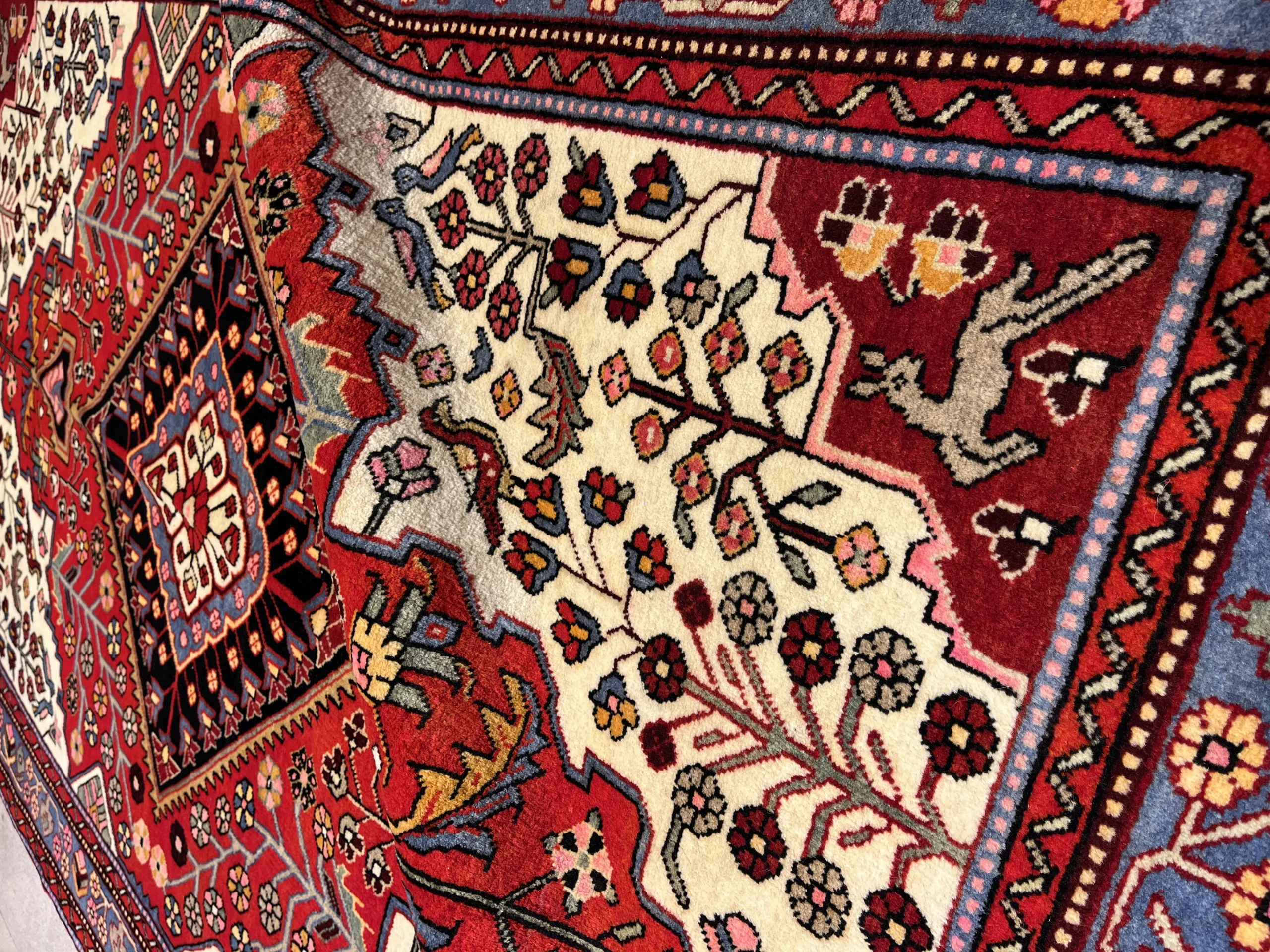 فرش دستباف پرده ای نهاوند نقشه لچک سفید (4 متری)